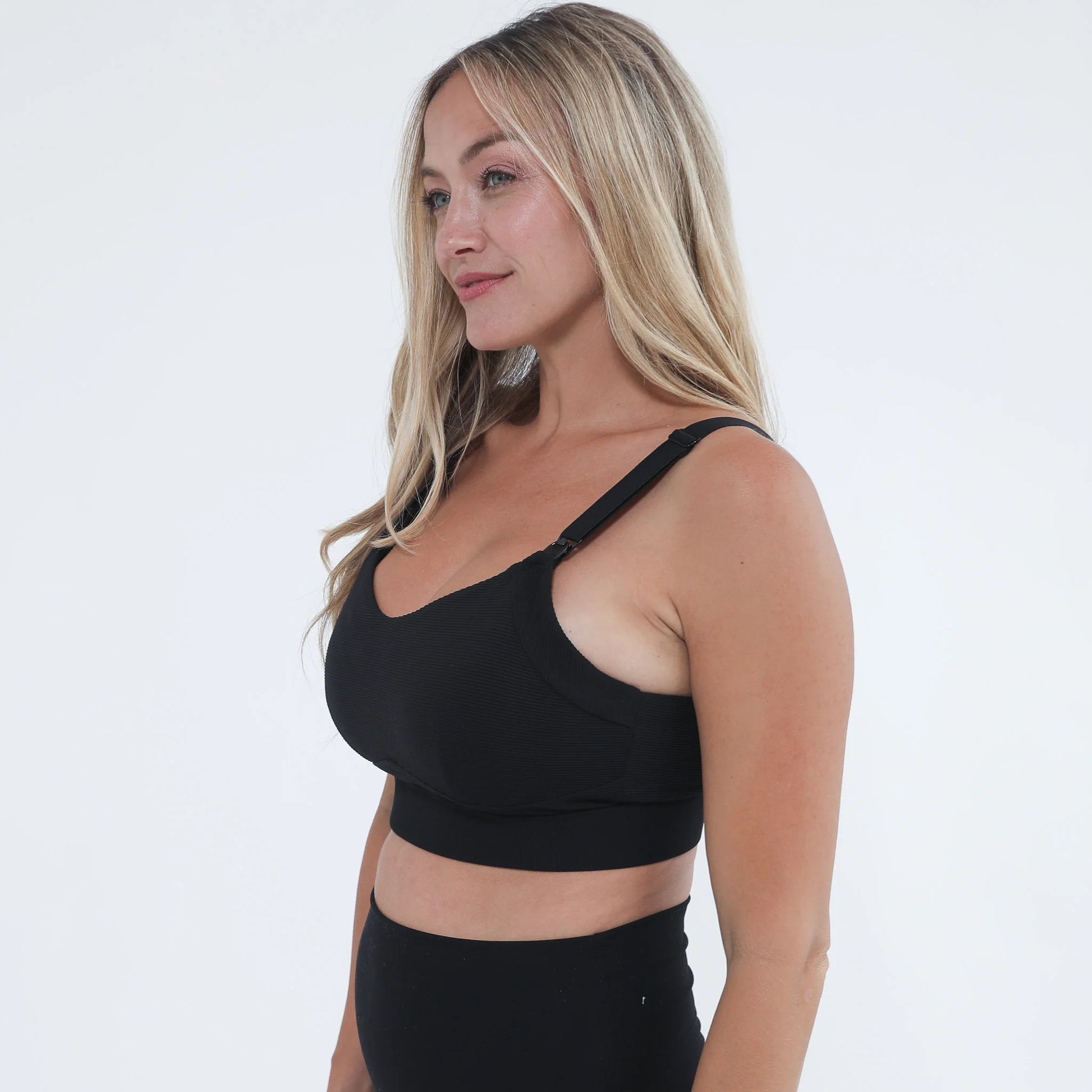 Maeve Run Times Sewn in Cups Nursing & Pumping Sports Bra (Noir)